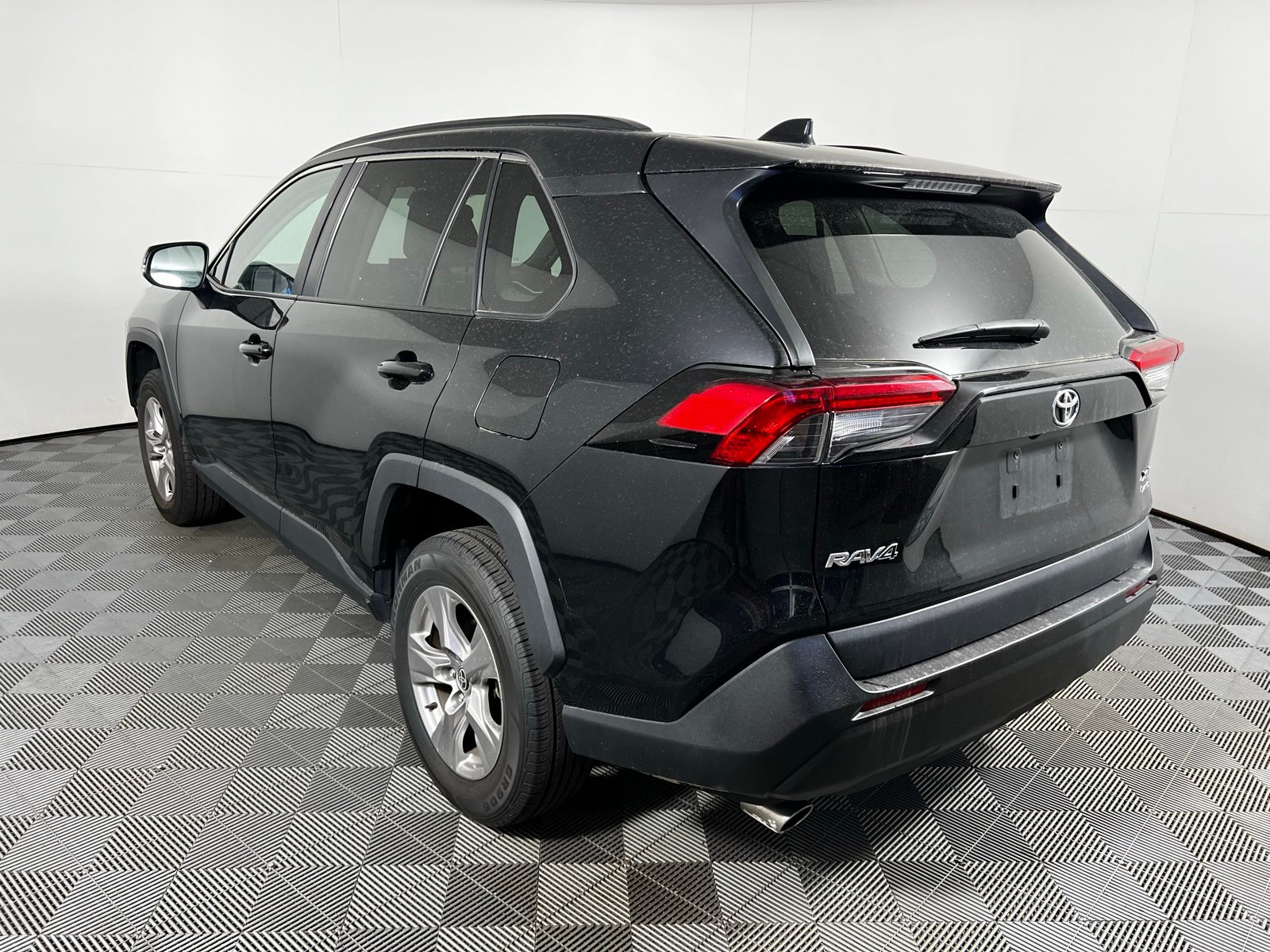 2024 Toyota RAV4 XLE 7