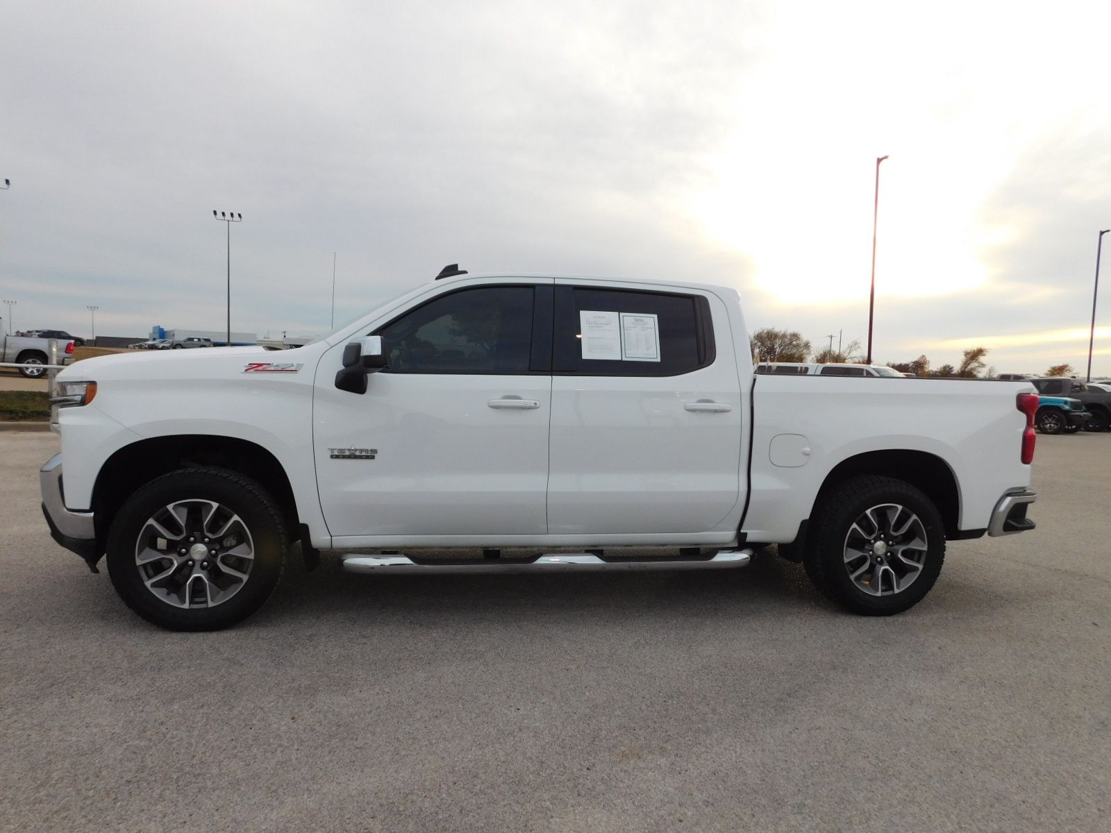 2019 Chevrolet Silverado 1500 LT 3