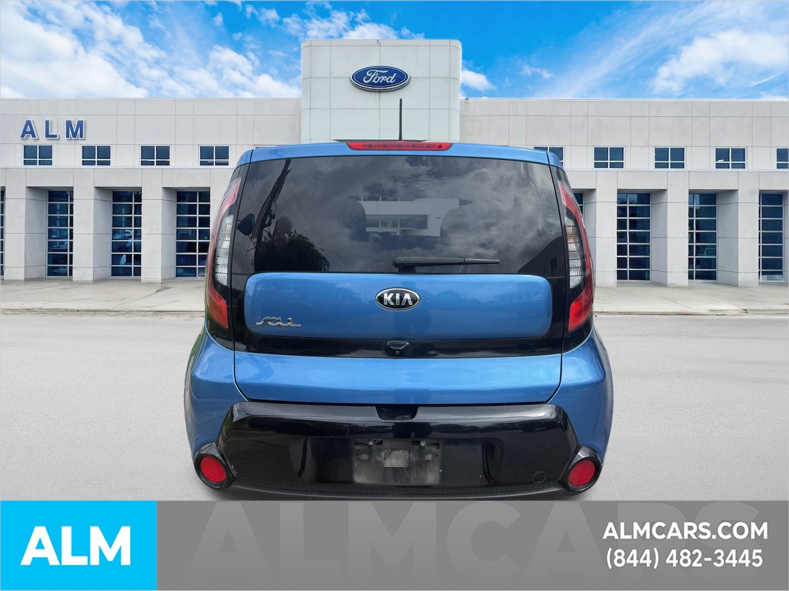 Used 2016 Blue Kia Plus image 8