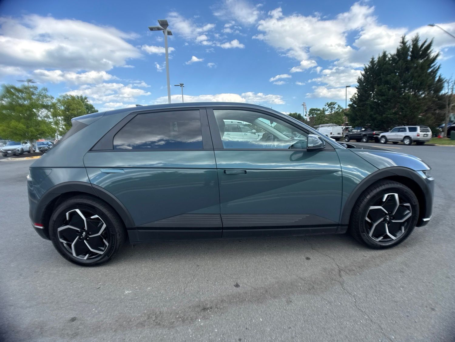 View vehicle photo 5