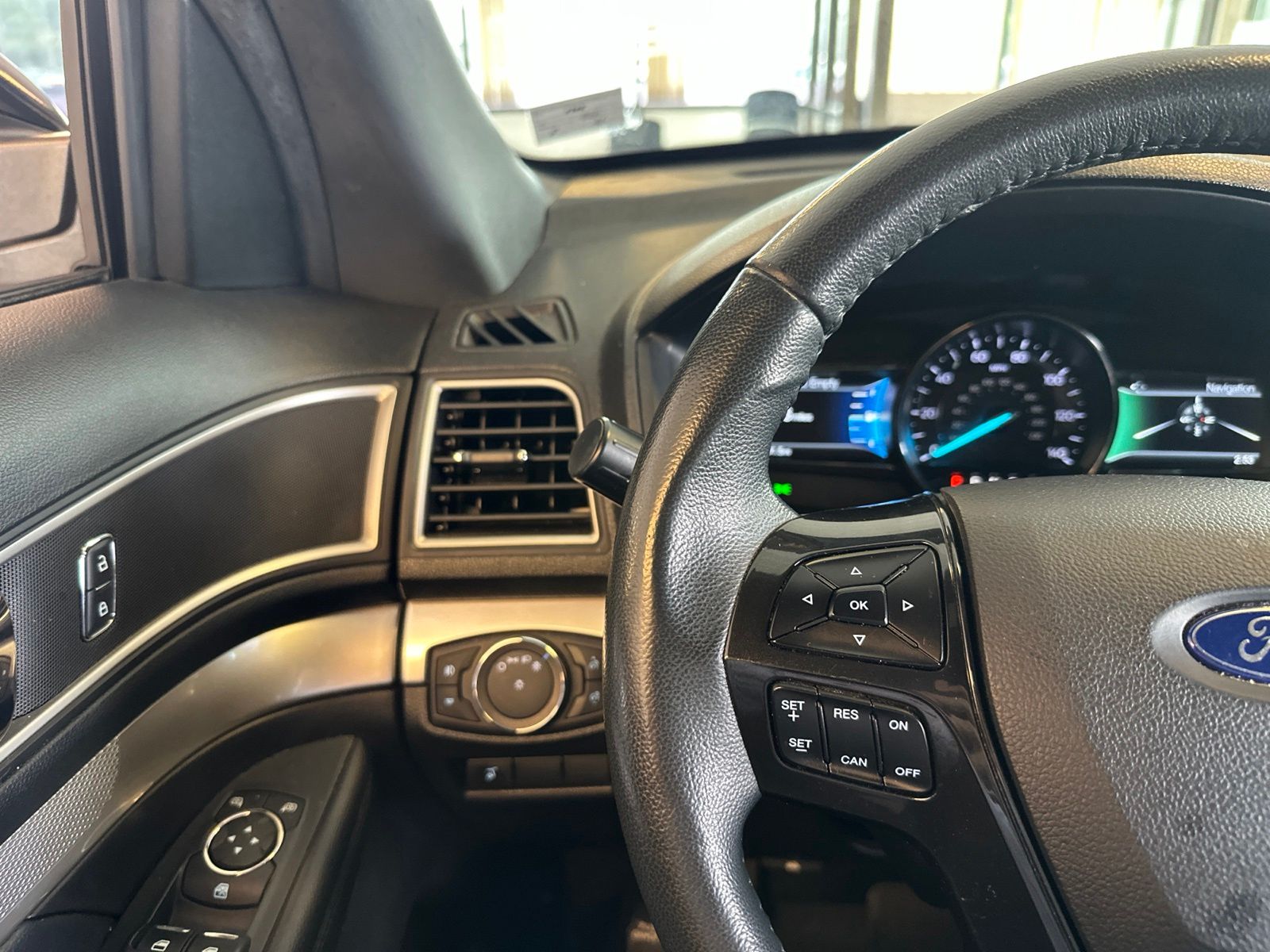 Certified Used 2017 Magnetic Metallic Ford XLT image 20