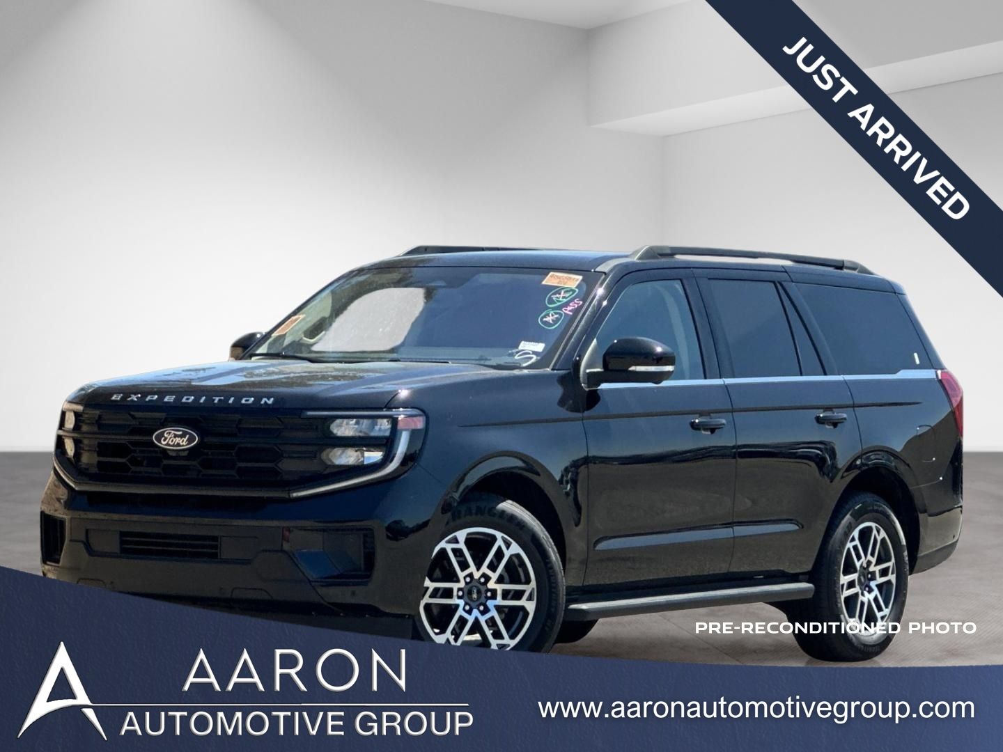 Black Metallic 2025 Ford Expedition Active RWD SUV / Crossover 4X2 Automatic