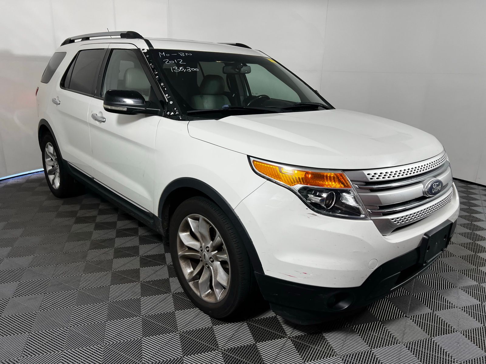Thumbnail: 2012 Ford Explorer - 3