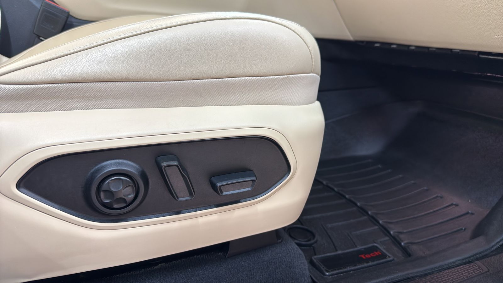 Used Car 2022 Jeep Grand Cherokee L  Limited For Sale Under $30,000 In Austin, Texas