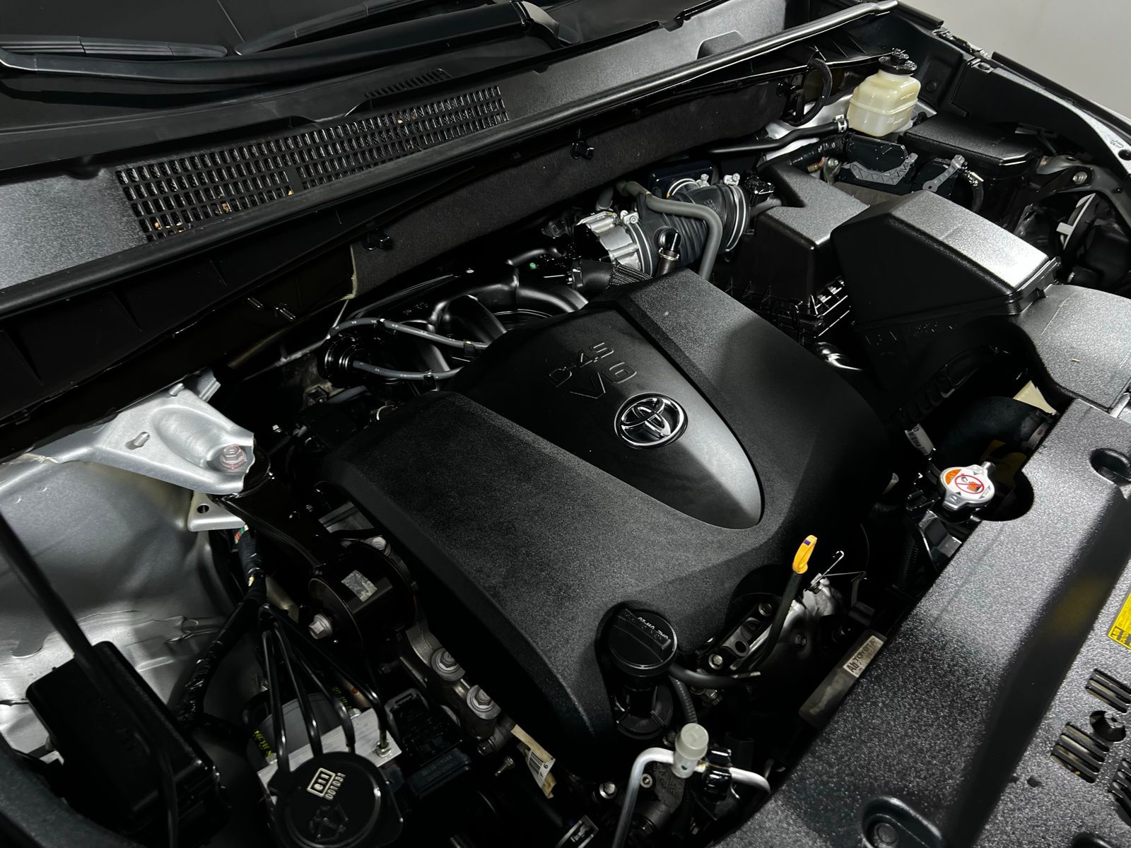 Thumbnail: 2018 Toyota Highlander - 10