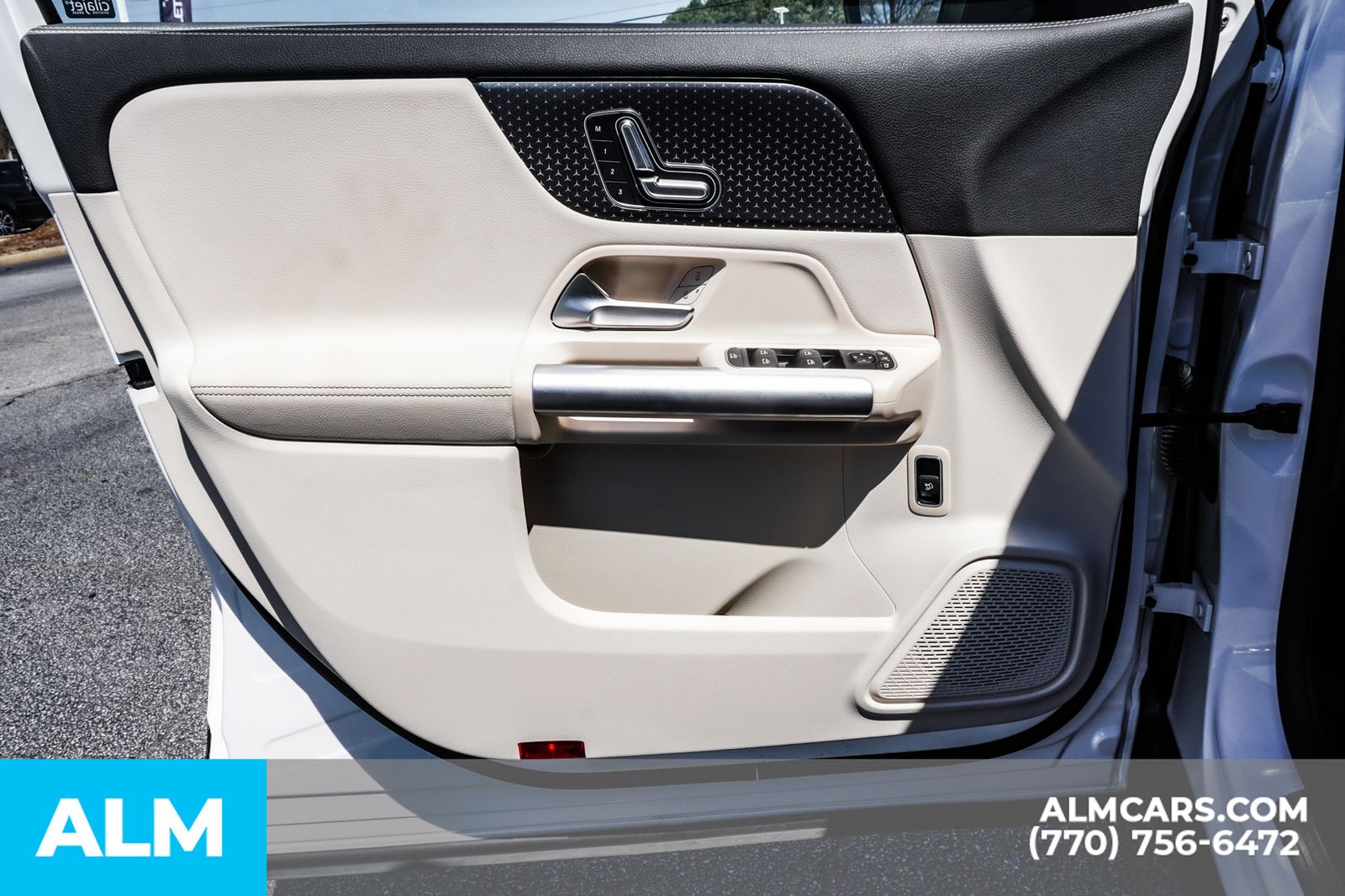 Used 2025 White Mercedes-Benz GLA 250 image 54