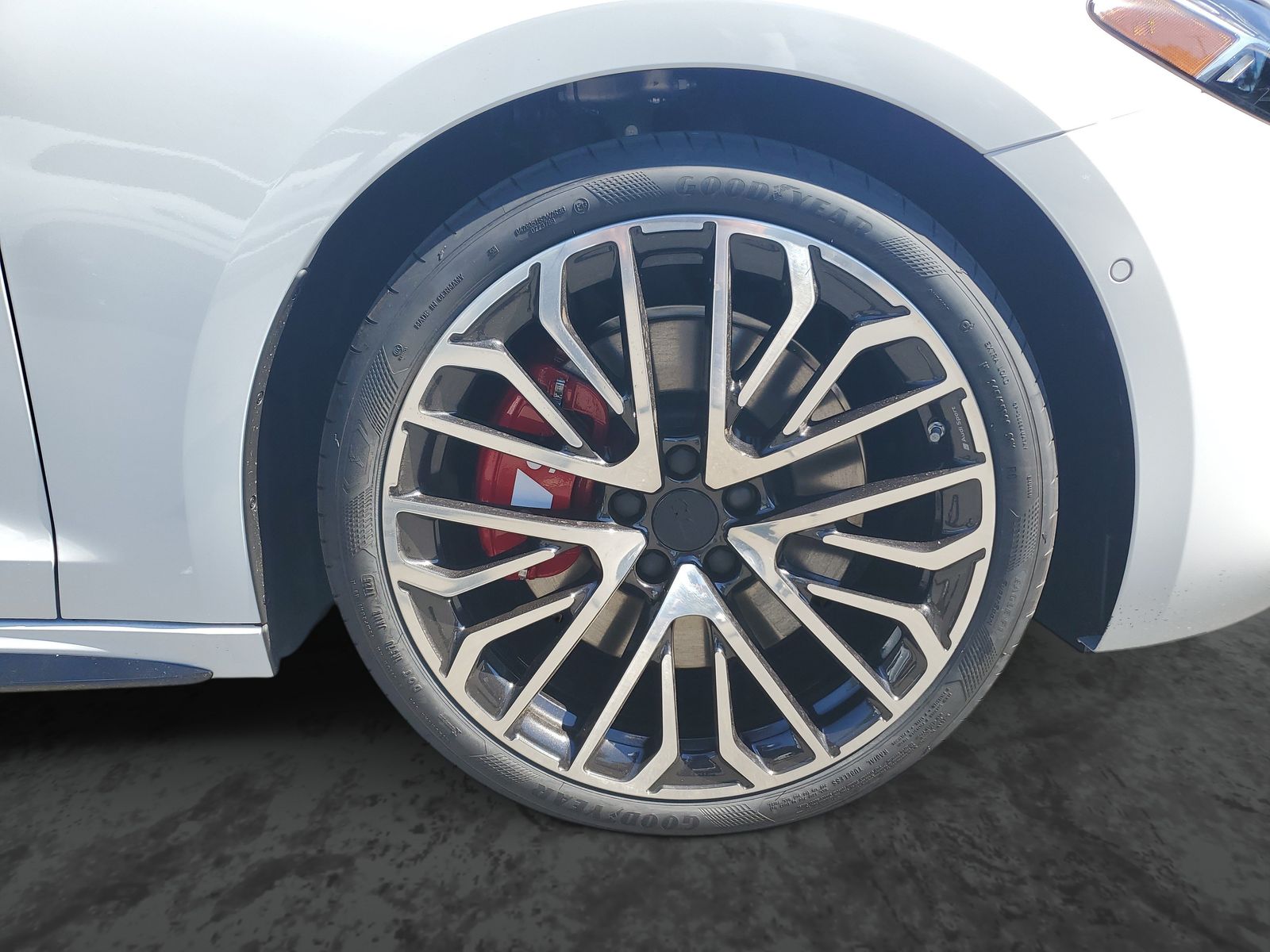 Vehicle photo