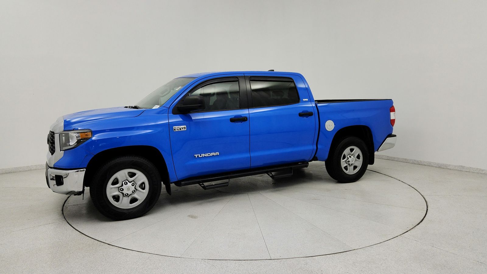 Used 2021 Blue Toyota SR5 image 3
