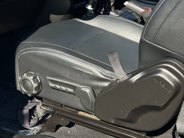 Used 2019 Black Clearcoat Jeep Unlimited Sport S image 36