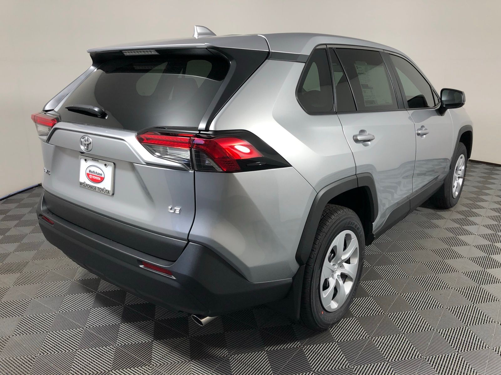 2025 Toyota RAV4 LE 5