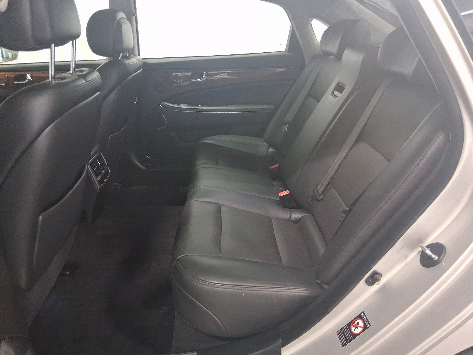 Used Car 2014 Hyundai Equus  Signature For Sale Under $15,000 In Austin, Texas