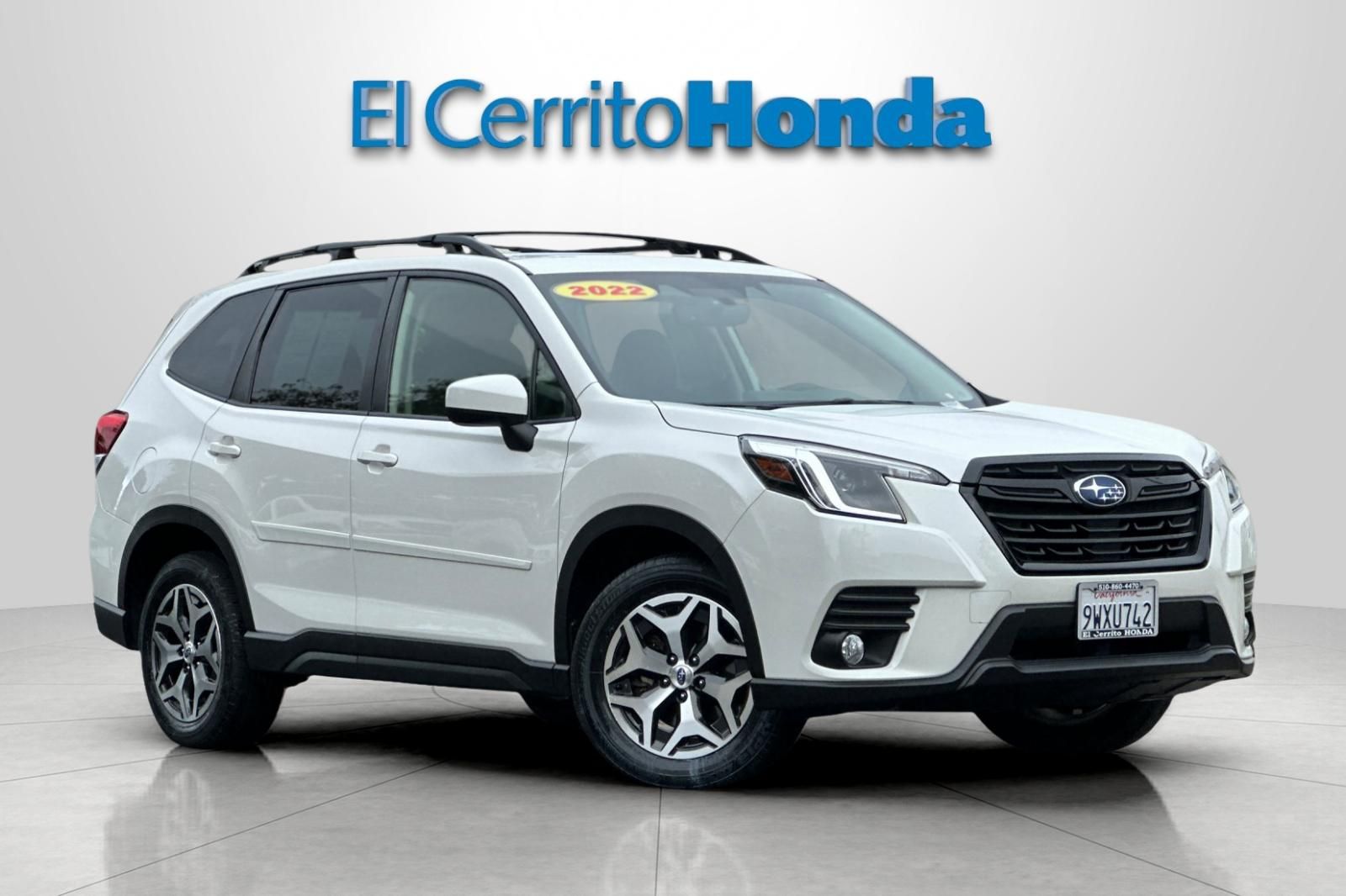 Crystal White Pearl 2022 Subaru Forester SUV / Crossover All-Wheel Drive Continuously Variable Transmission