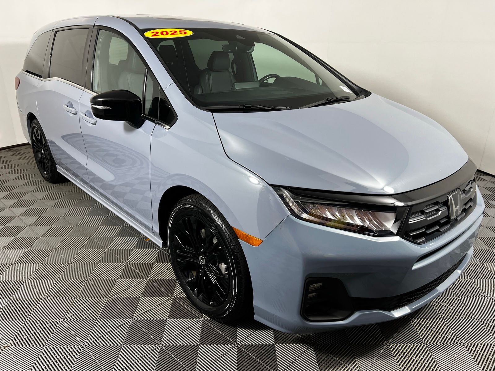 Thumbnail: 2025 Honda Odyssey - 3