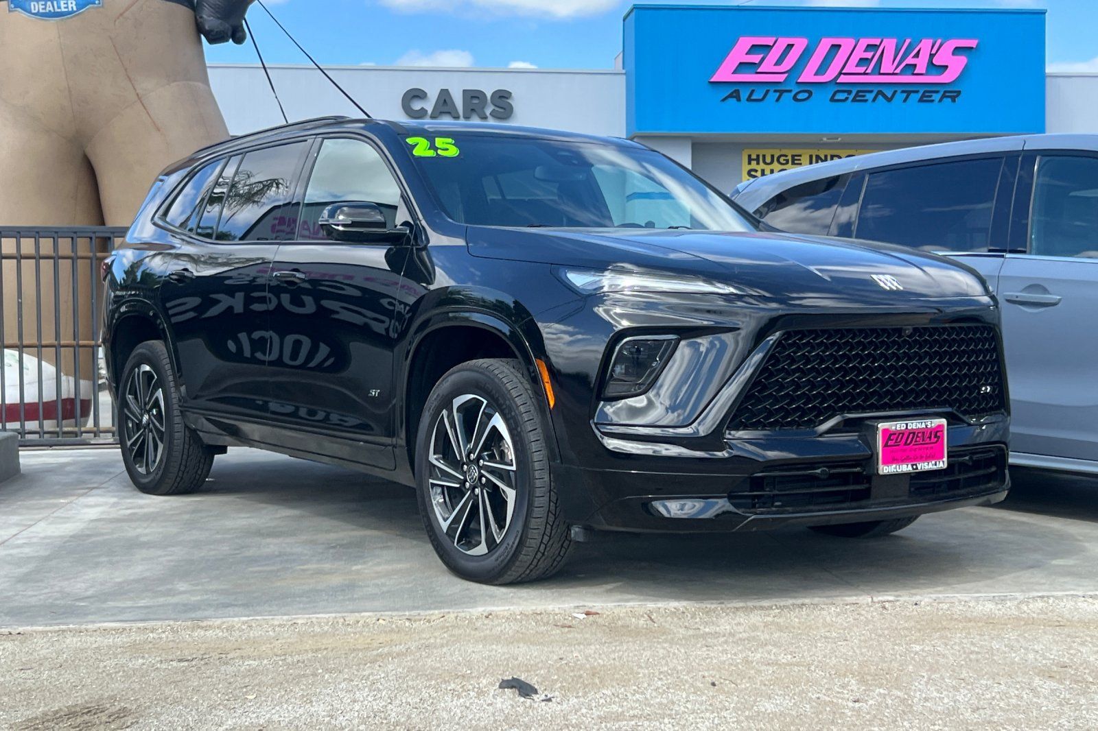 View vehicle photo 2