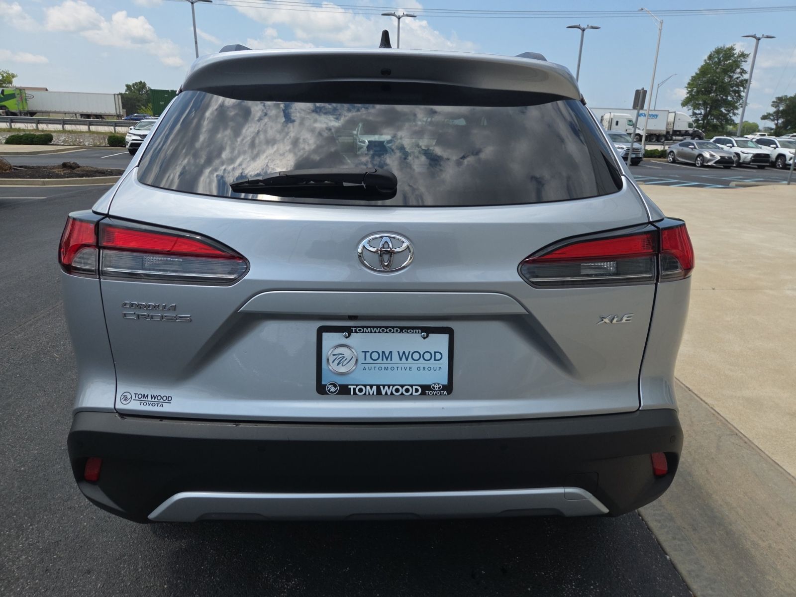2025 Toyota Corolla Cross XLE - Photo 7