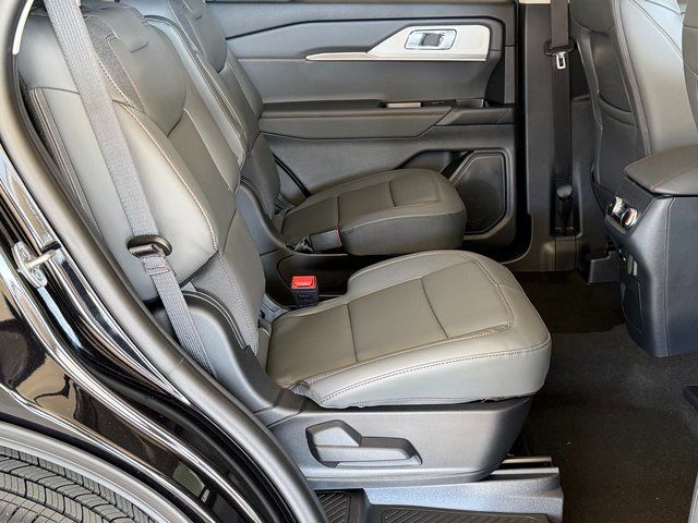 New 2026 Agate Black Metallic Ford Active image 13