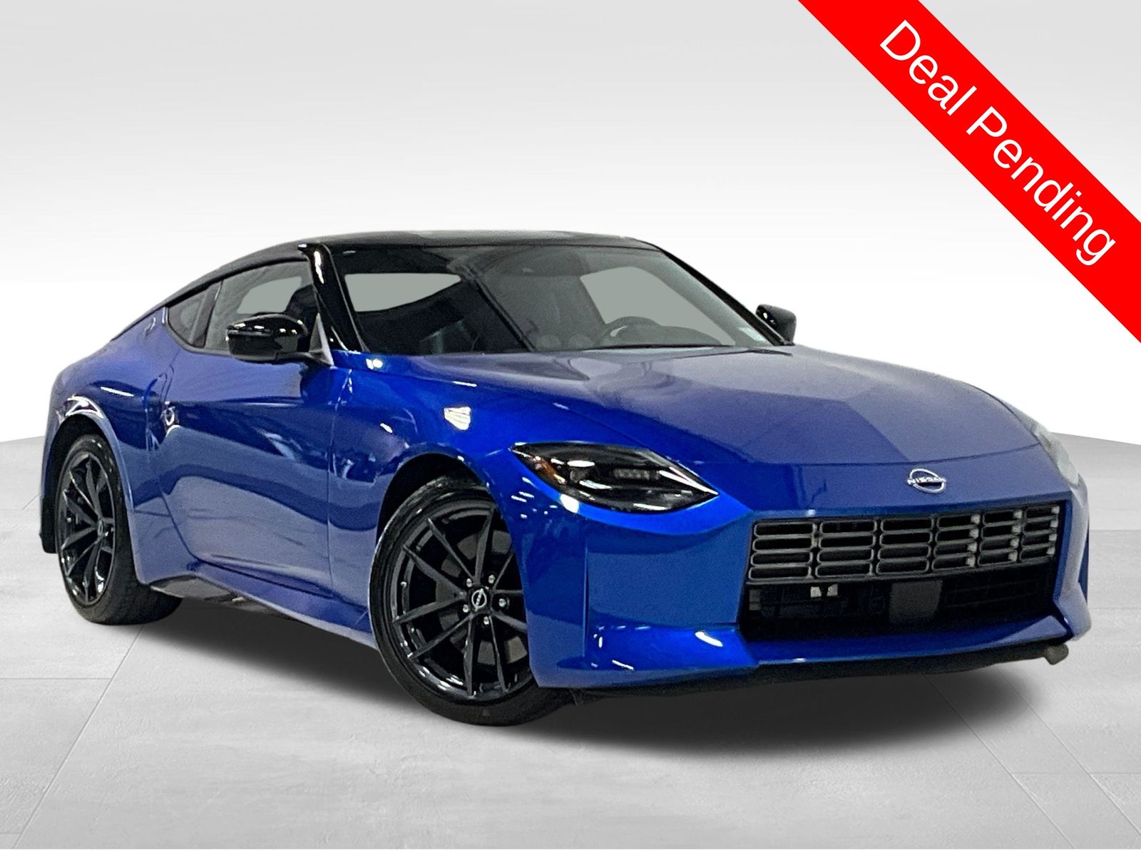 Seiran Blue Metallic/Super Black 2024 Nissan Z Coupe Rear-Wheel Drive 6-Speed Manual