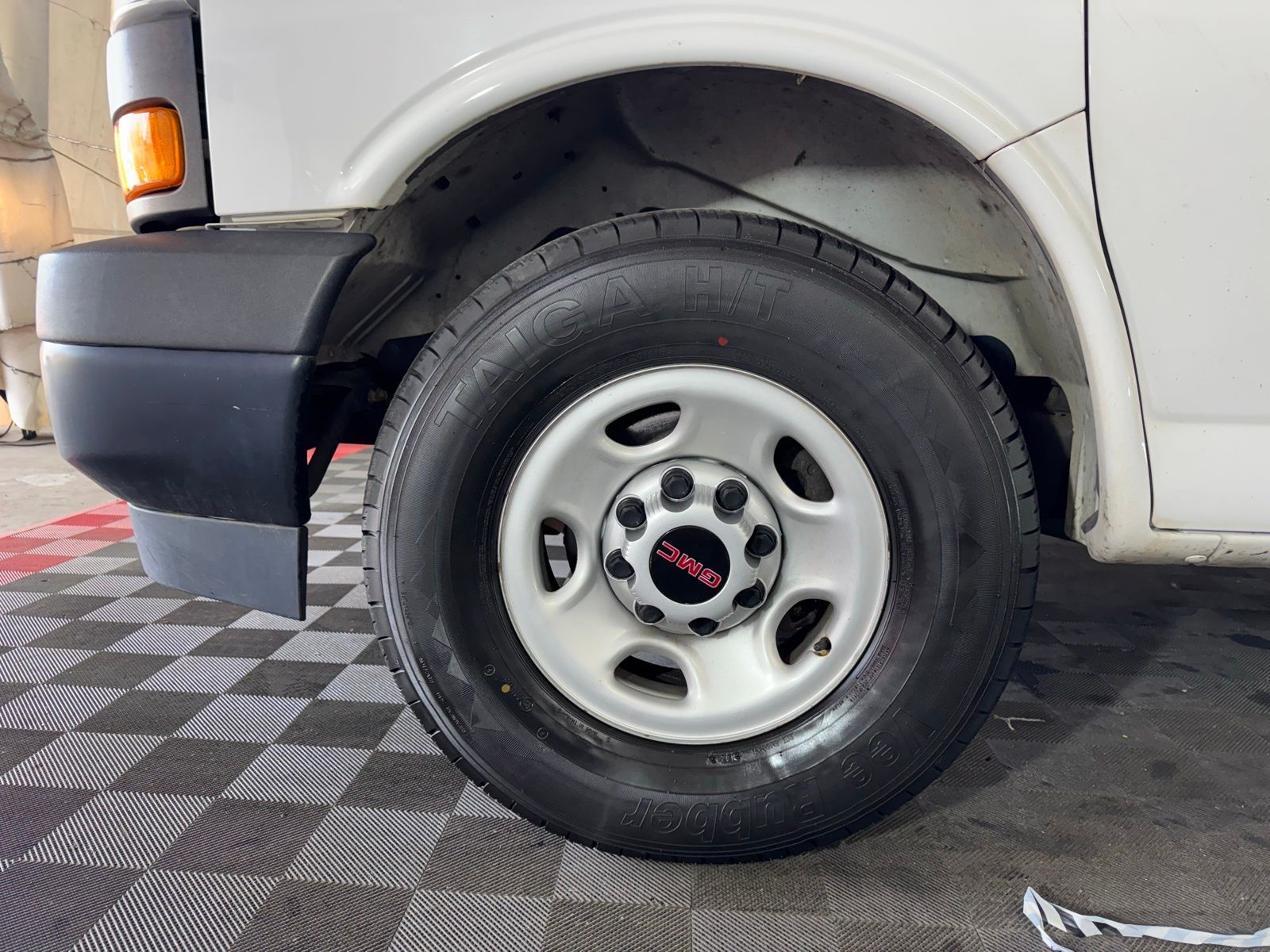 View vehicle photo 7