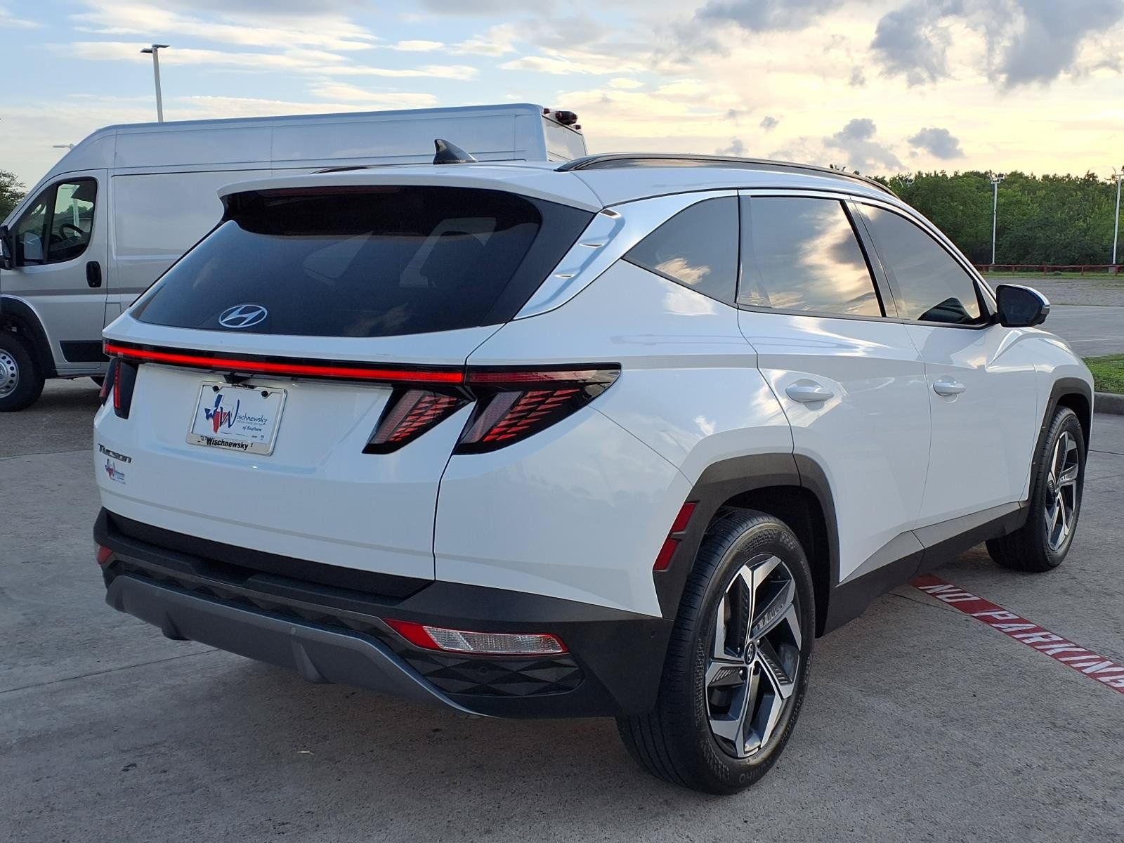 2024 Hyundai Tucson Limited White at Legacy Ford
