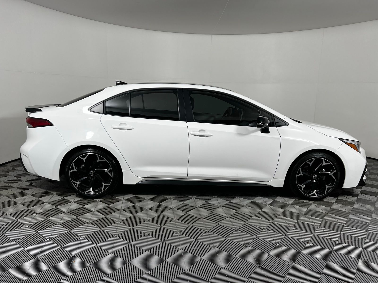 Thumbnail: 2025 Toyota Corolla - 4