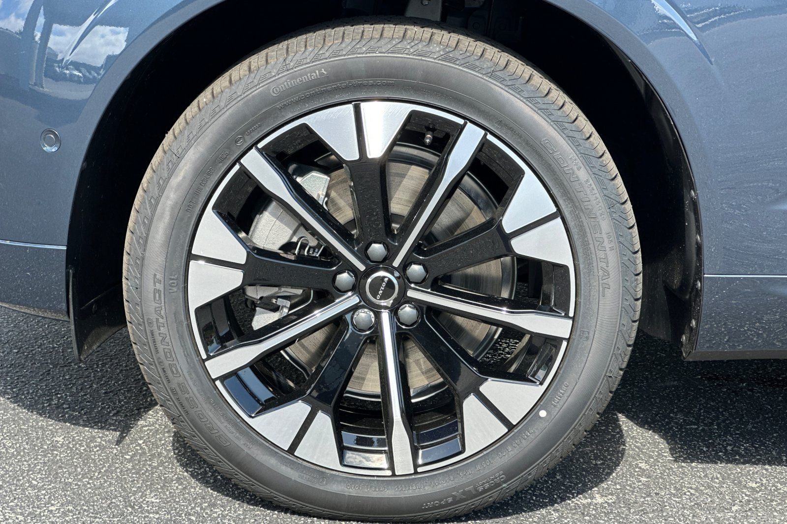 New 2026 Blue Volvo T8 Plus image 25