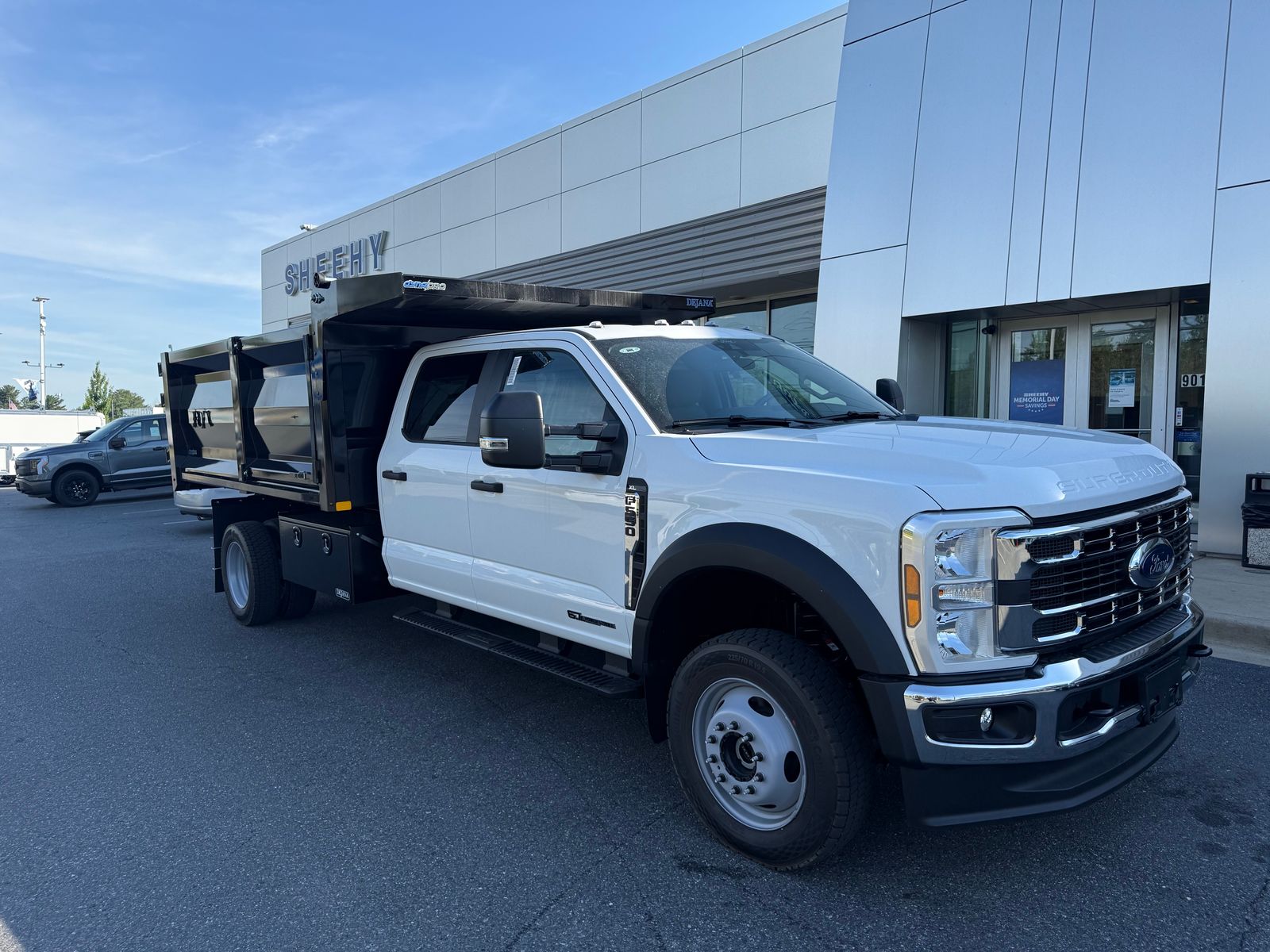 New 2026 Oxford White Ford XL image 2