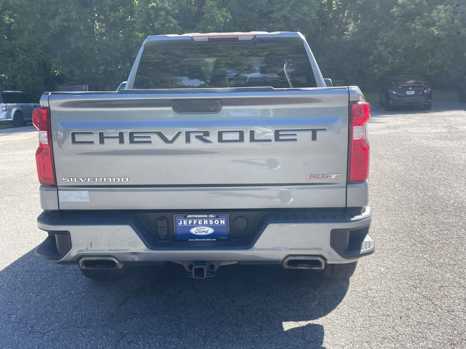 View vehicle photo 4