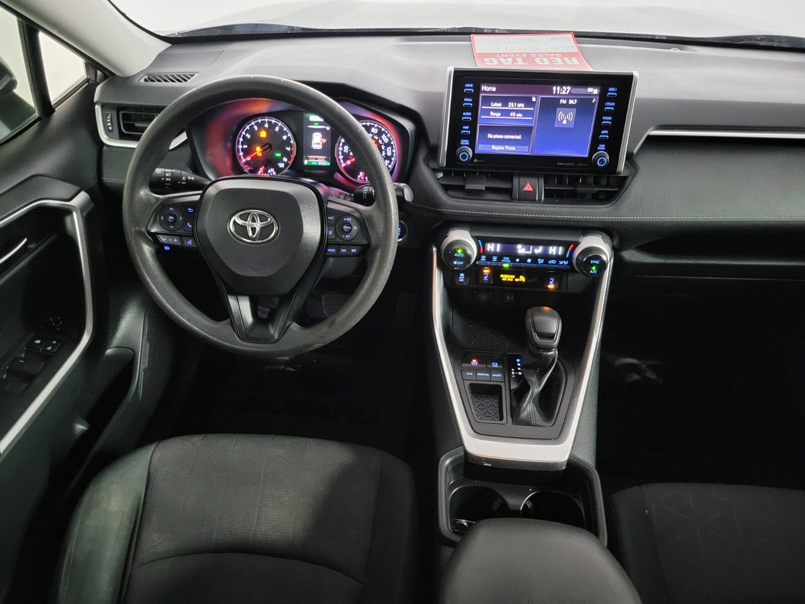 2019 Toyota RAV4 XLE 28