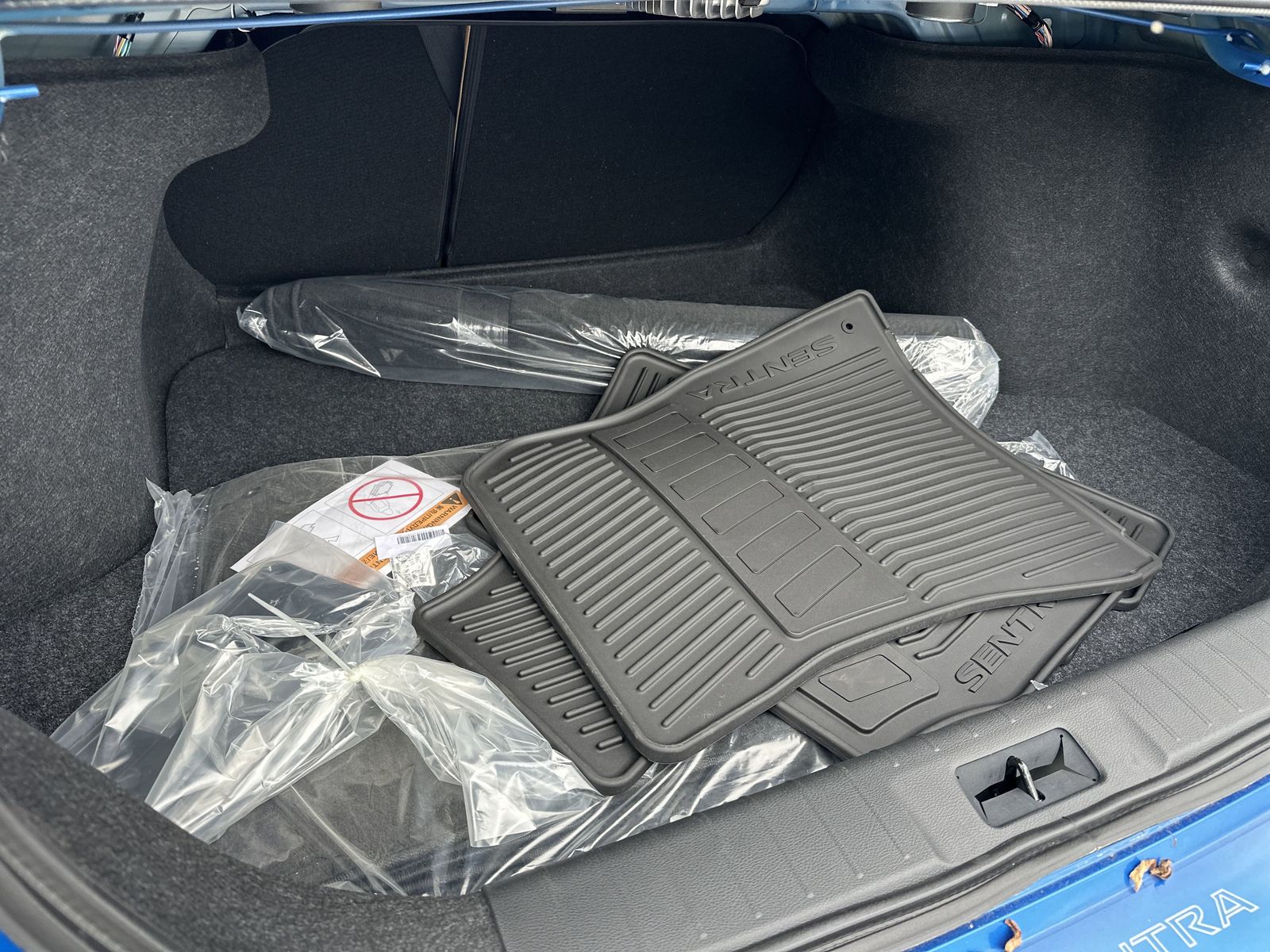 2025 Nissan Sentra SV photo 23