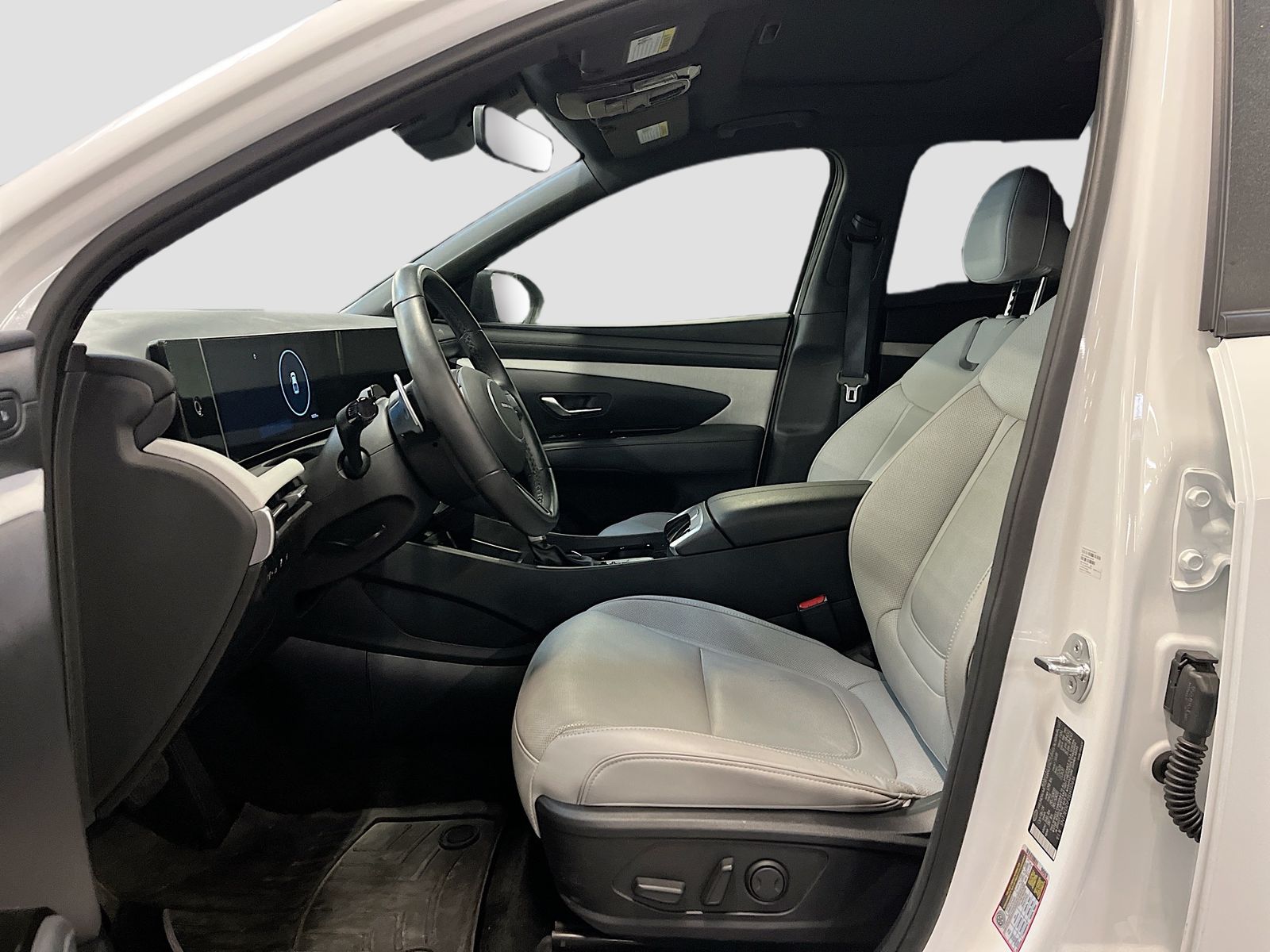 Used 2025 White Hyundai Limited image 22
