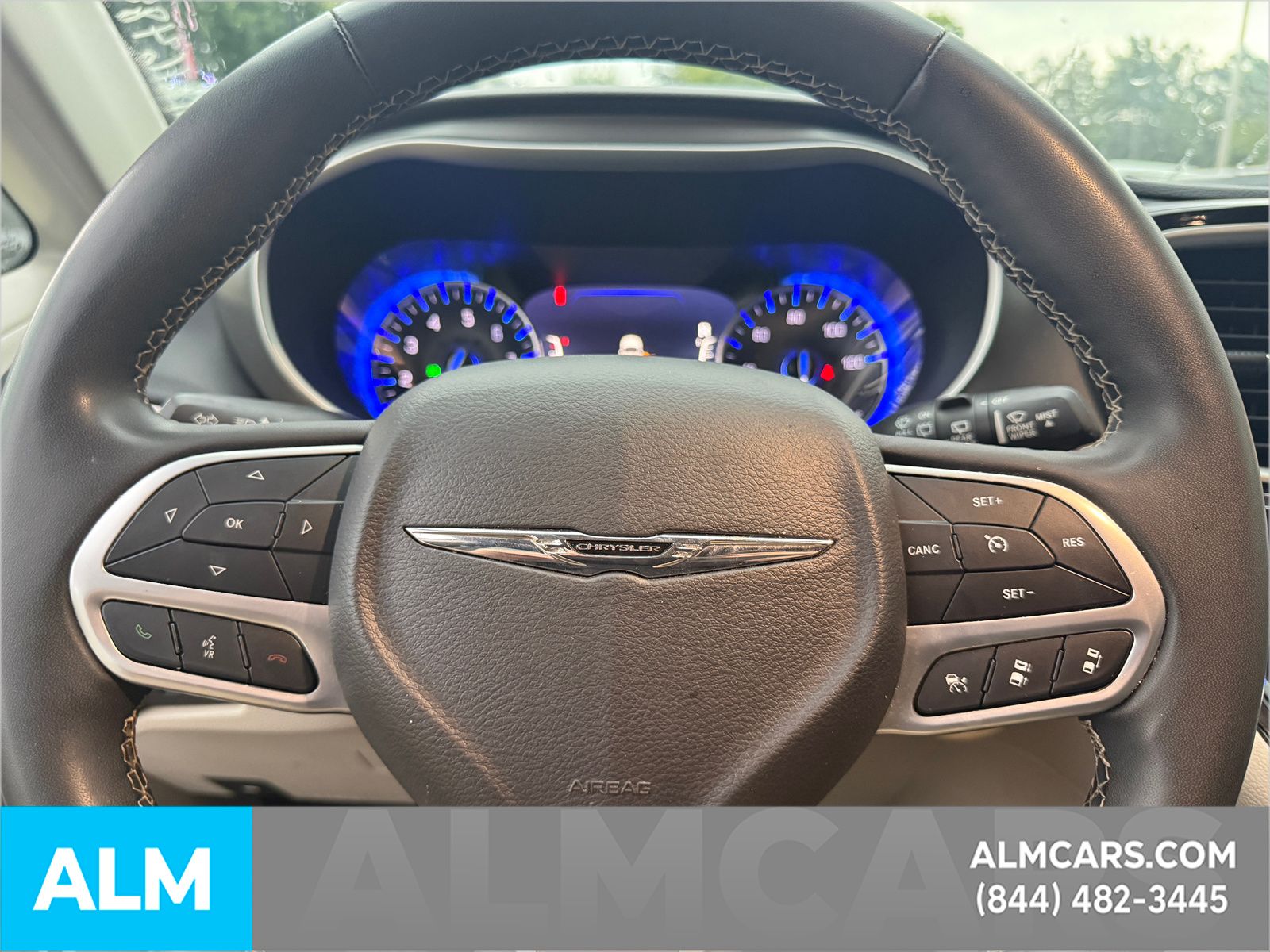 Used 2023 Bright White Clearcoat Chrysler Touring L image 24