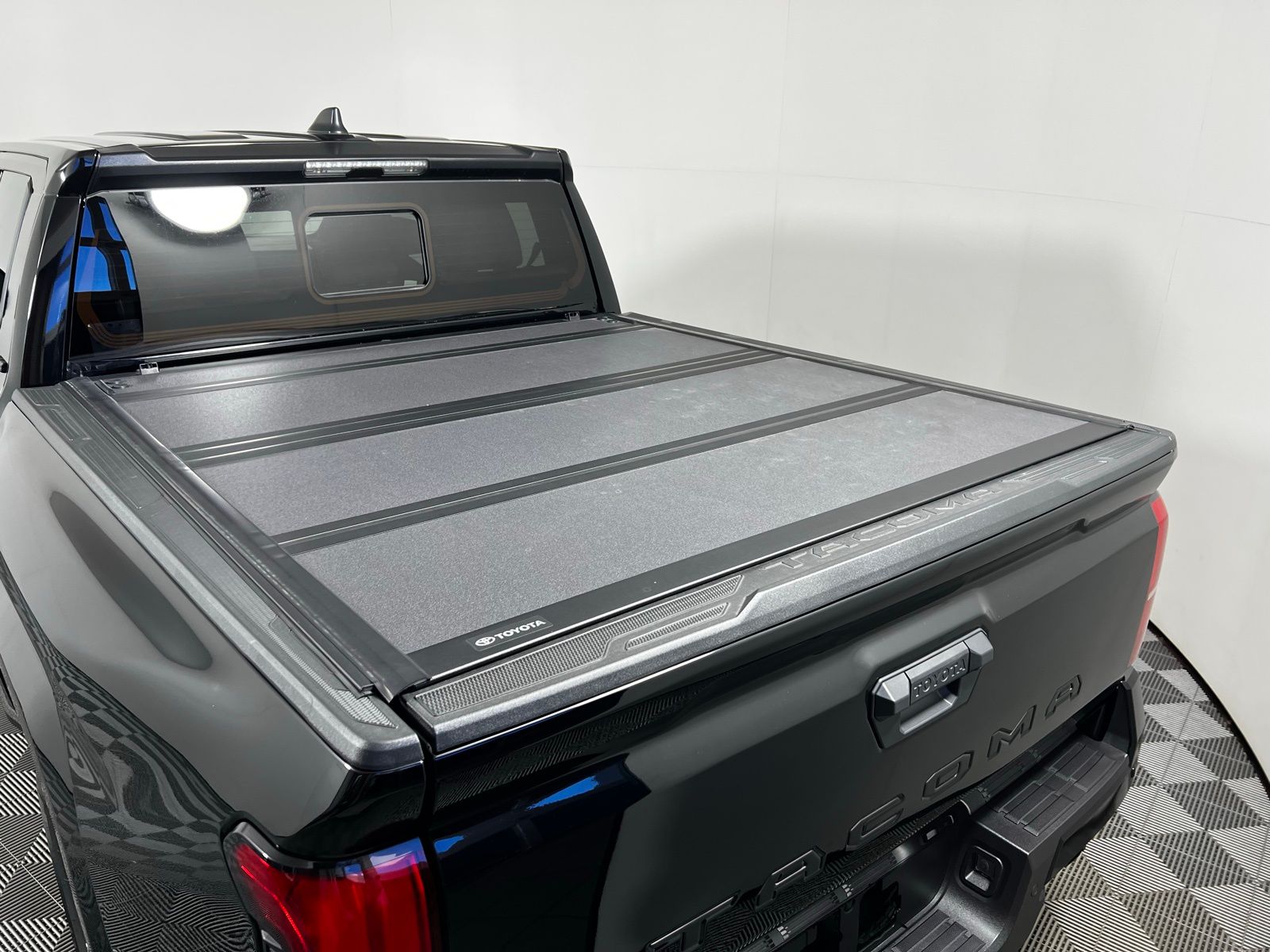 Thumbnail: 2025 Toyota Tacoma - 10