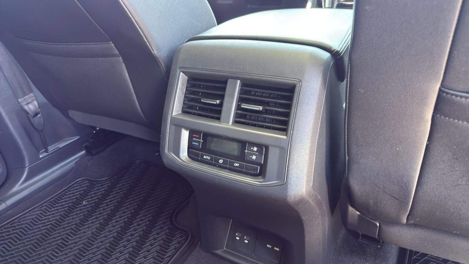 Used Car 2023 Volkswagen Atlas  3.6l V6 Sel R-line For Sale Under $35,000 In Austin, Texas