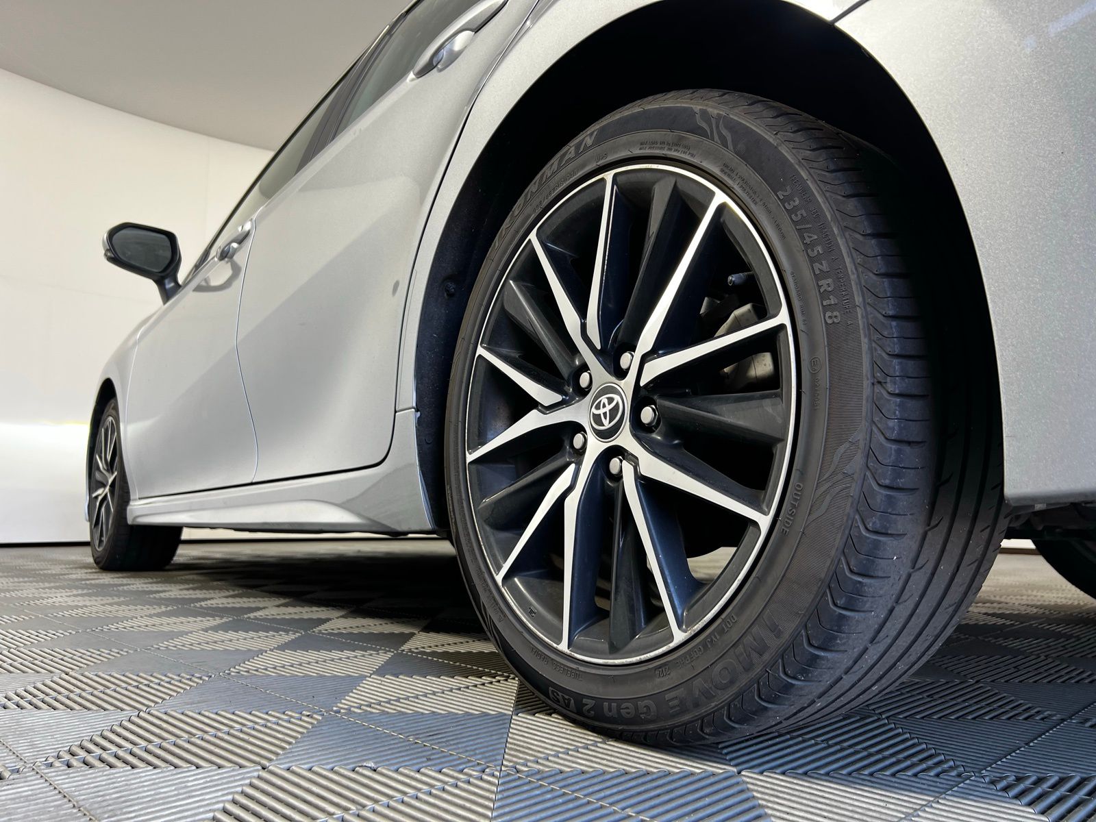 Thumbnail: 2023 Toyota Camry - 9