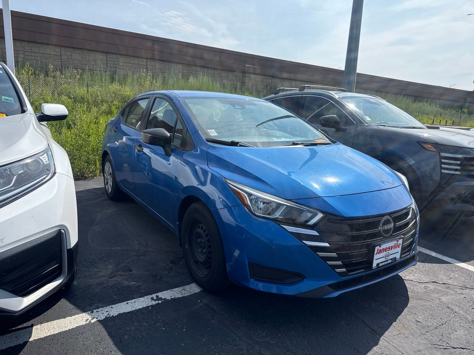 Electric Blue Metallic 2024 Nissan Versa Sedan Front-Wheel Drive Continuously Variable Transmission
