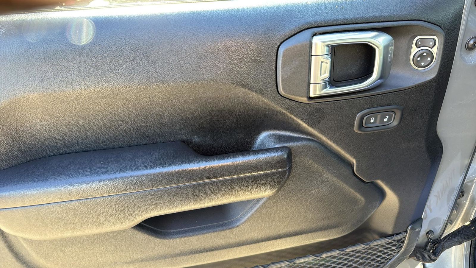 Used Car 2021 Jeep Gladiator  Mojave For Sale Under $40,000 In Austin, Texas