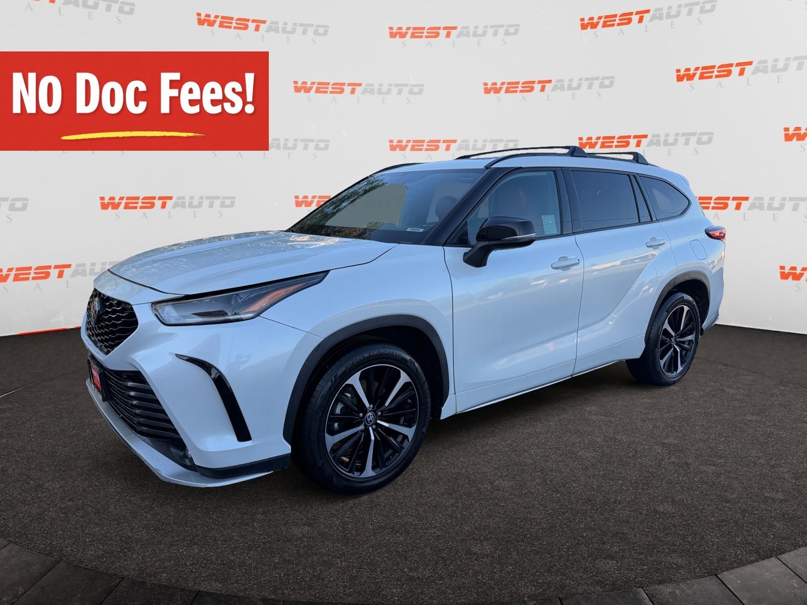 Pearl 2022 Toyota Highlander SUV / Crossover All-Wheel Drive 8-Speed Automatic
