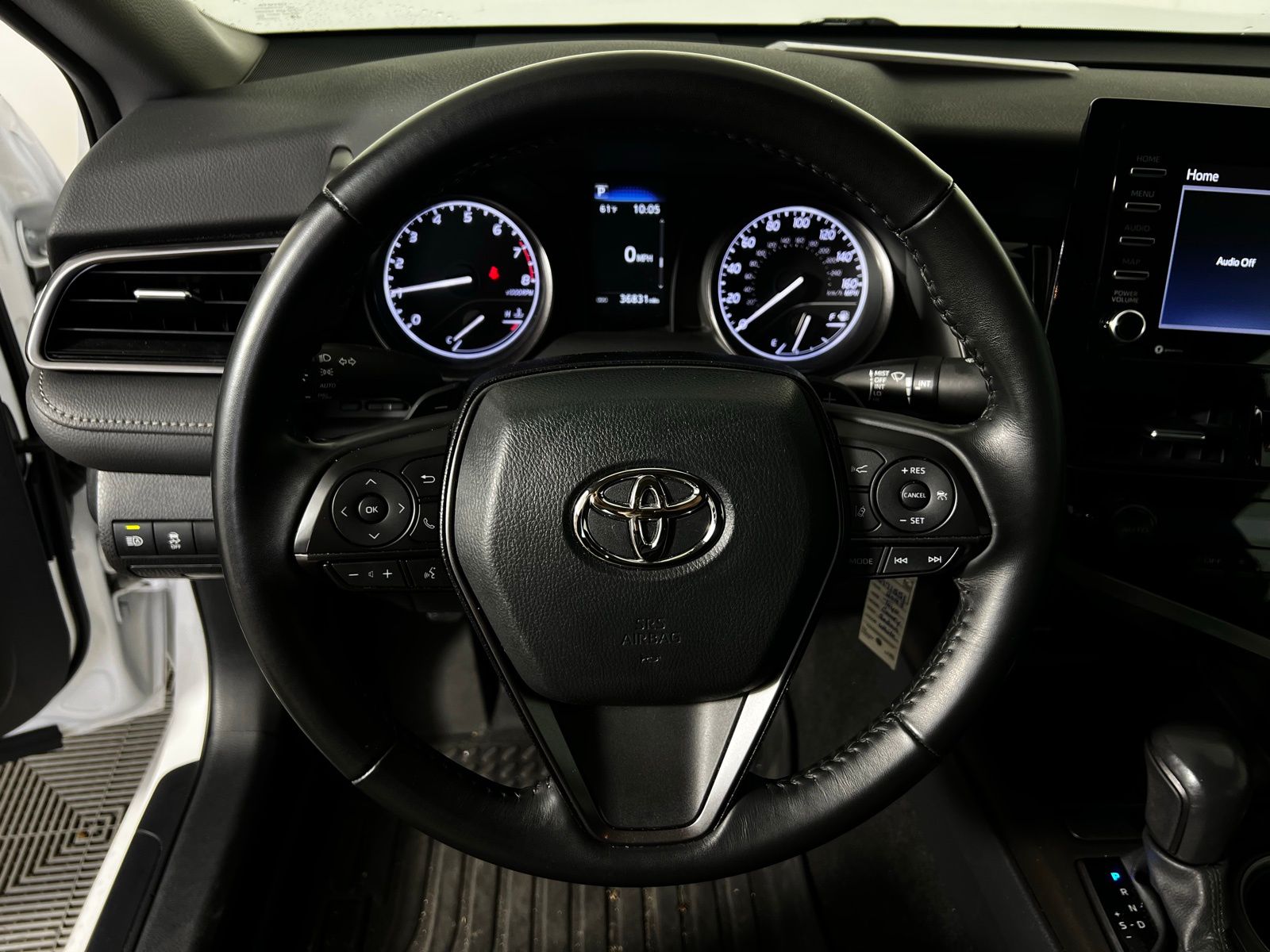 Thumbnail: 2023 Toyota Camry - 9