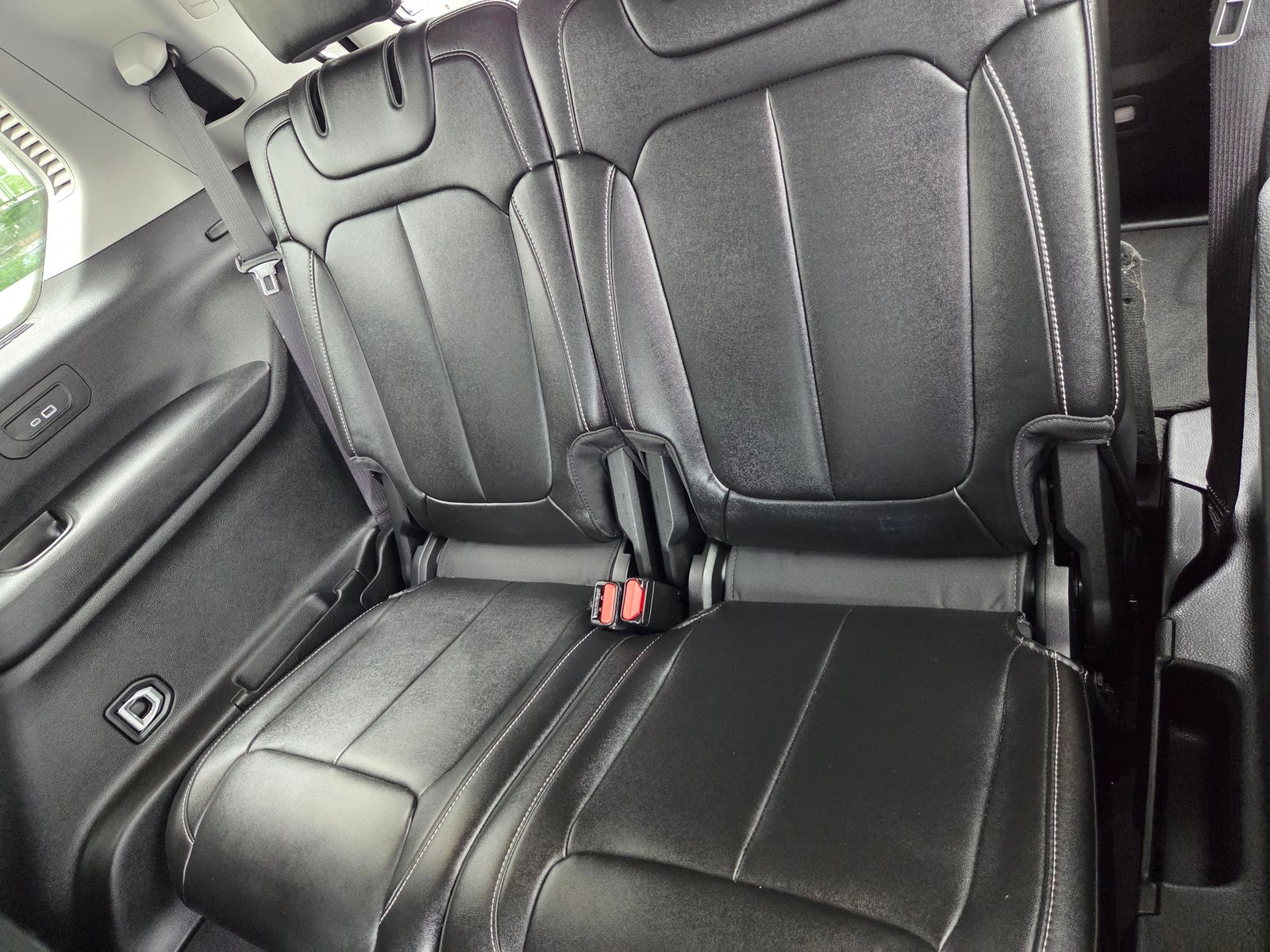 used 2023 Jeep Grand Cherokee L car, priced at $32,250