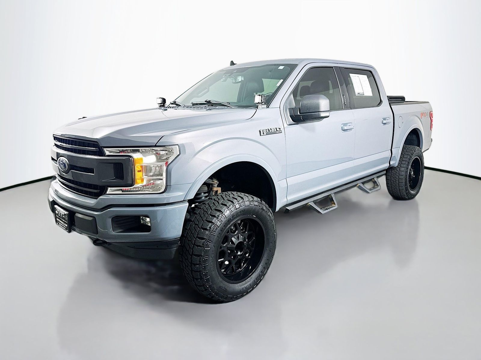 View vehicle photo 3