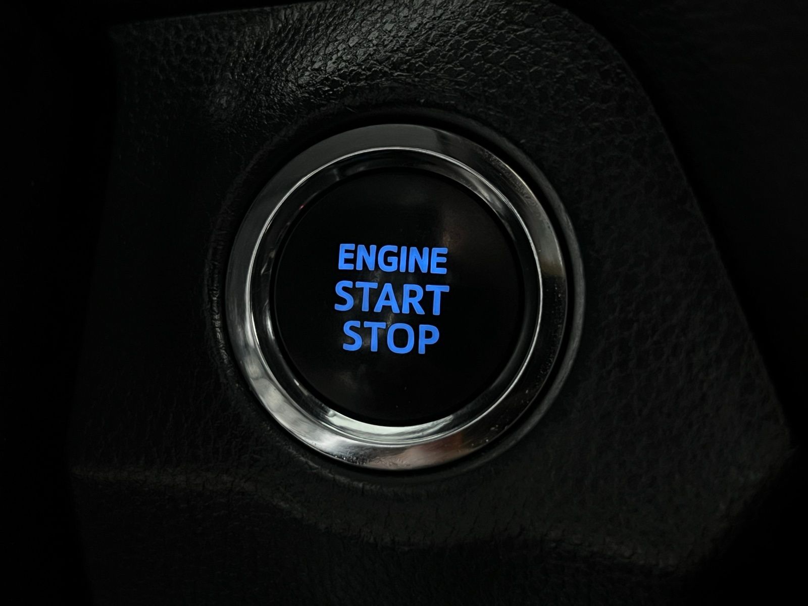 Thumbnail: 2022 Toyota RAV4 - 20