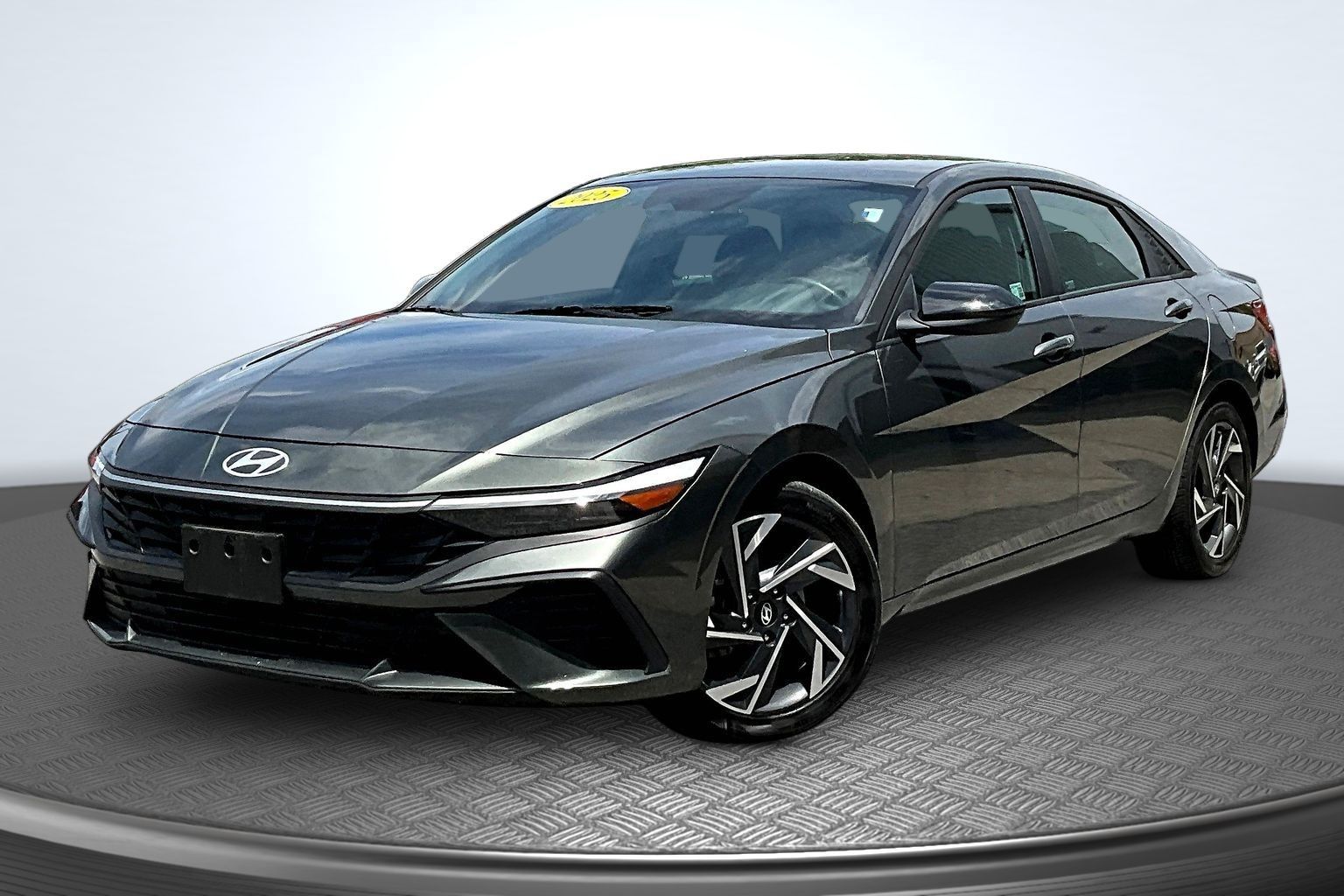 Gray 2025 Hyundai Elantra Sedan Front-Wheel Drive Continuously Variable Transmission