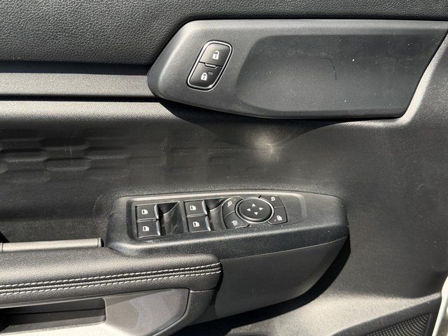 New 2025 Oxford White Ford XLT image 29