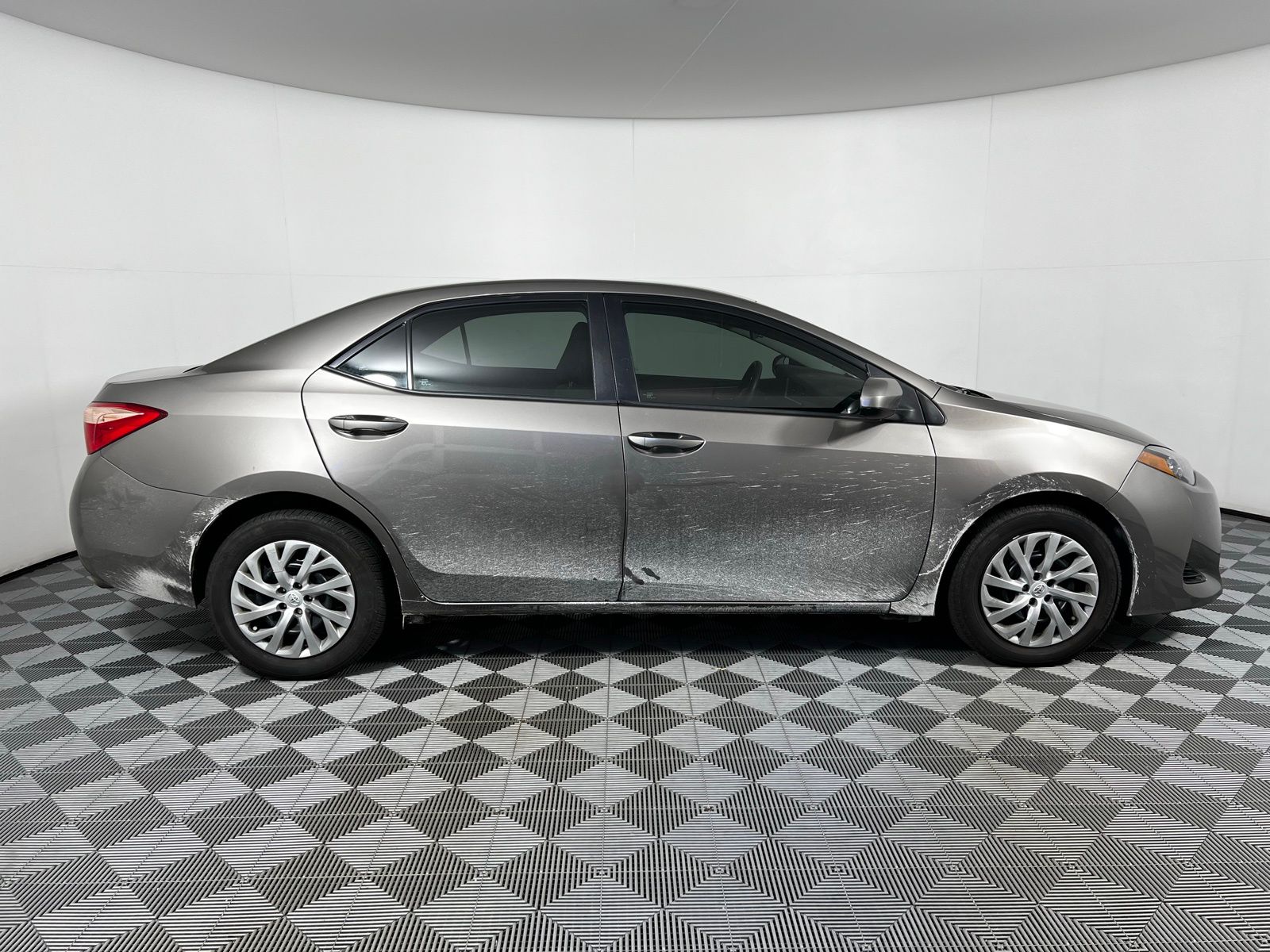 2019 Toyota Corolla LE 4