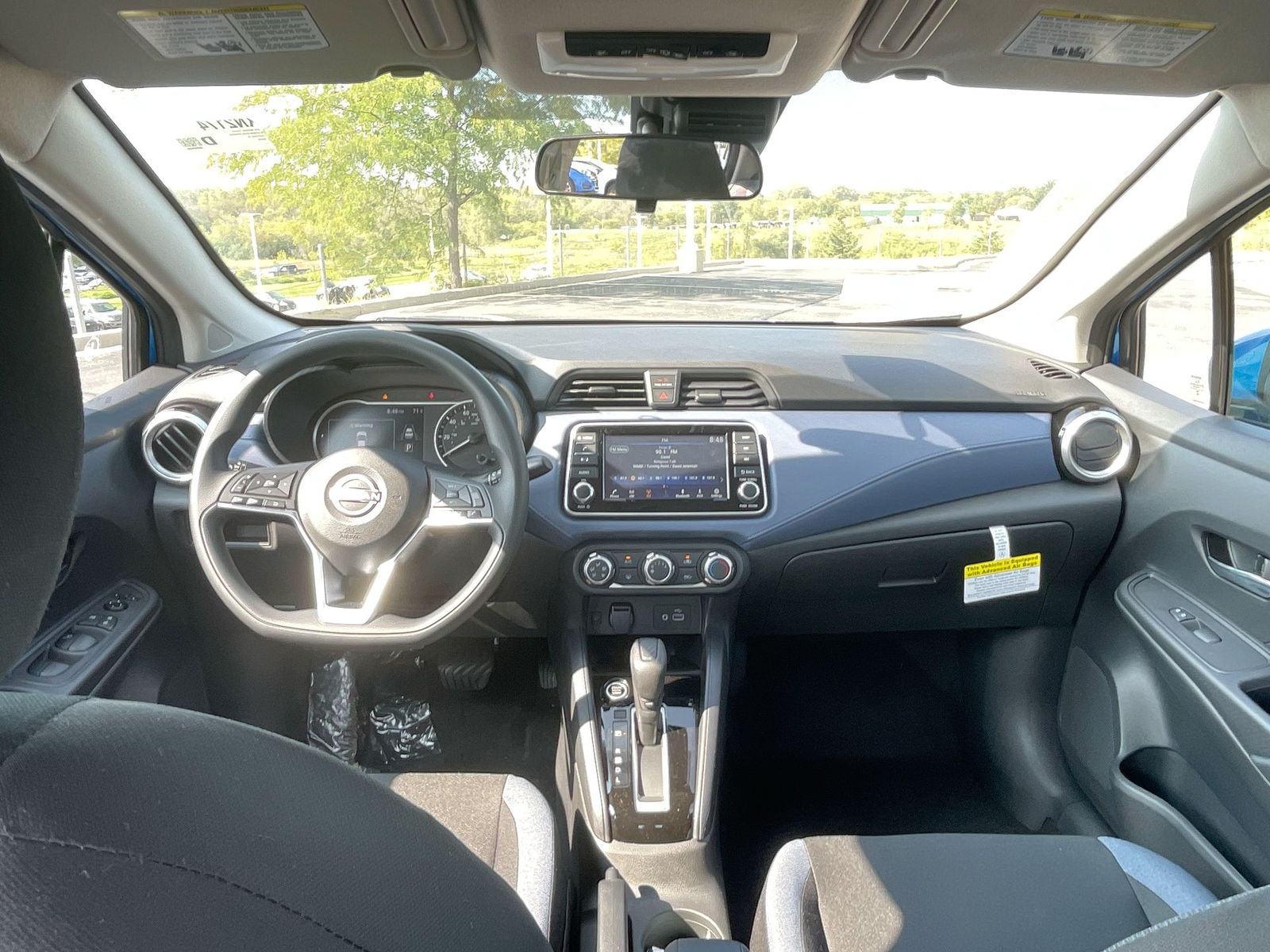 2024 Nissan Versa 1.6 SV 23