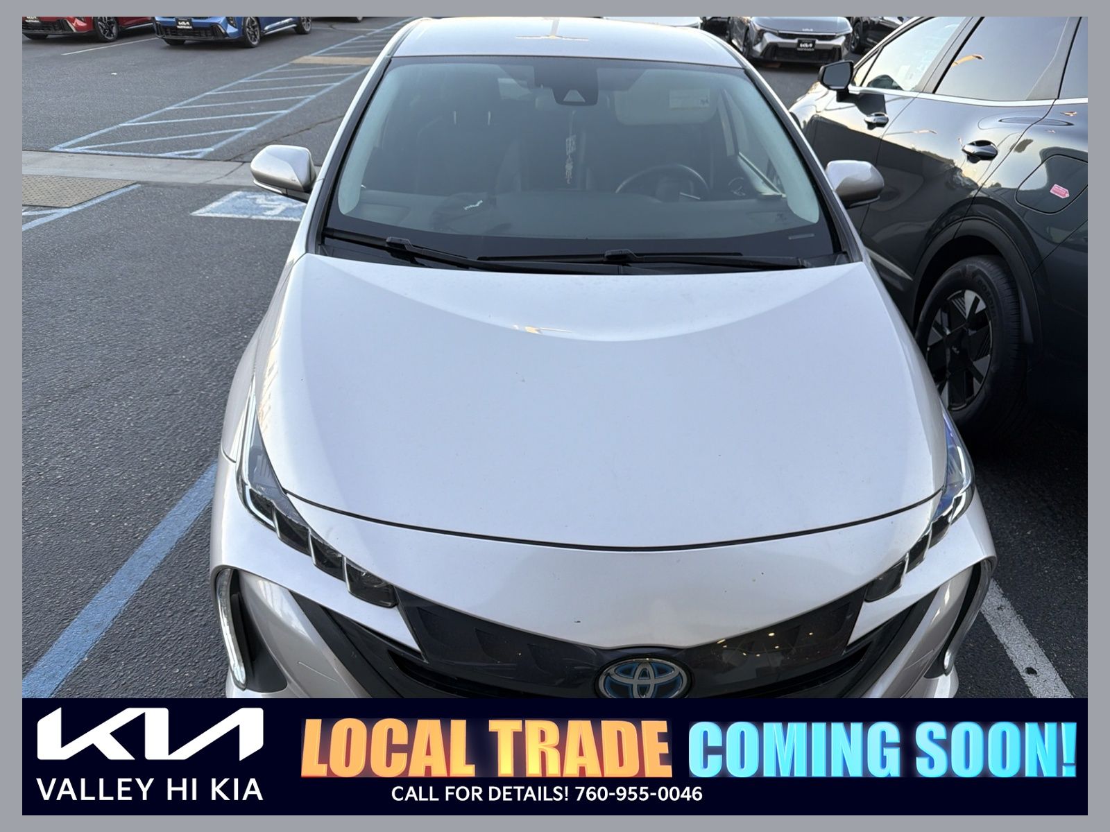 Titanium Glow 2022 Toyota Prius Prime Hatchback Front-Wheel Drive Continuously Variable Transmission