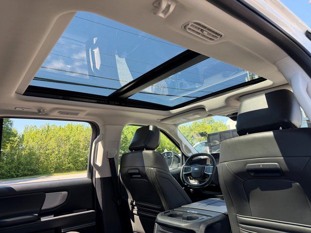 Certified Used 2025 Oxford White Ford Active image 12