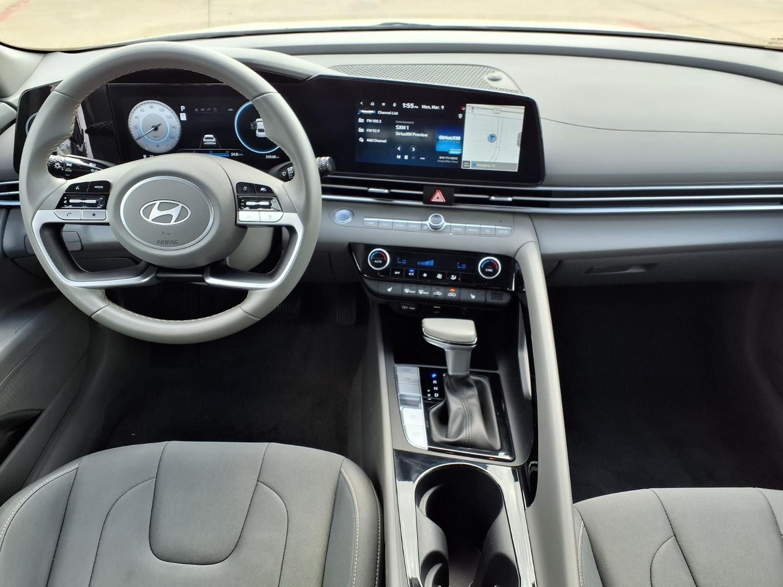 2025 Hyundai Elantra SEL Convenience - 10