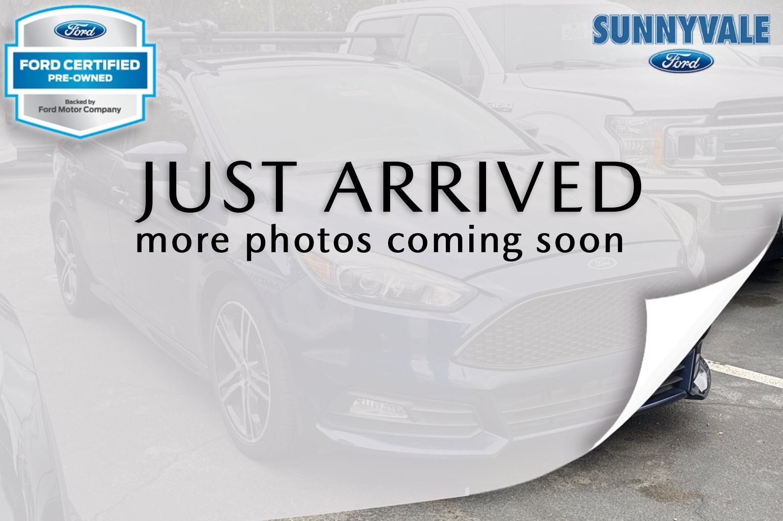 Kona Blue Metallic 2017 Ford Focus Hatchback Front-Wheel Drive 6-Speed Manual