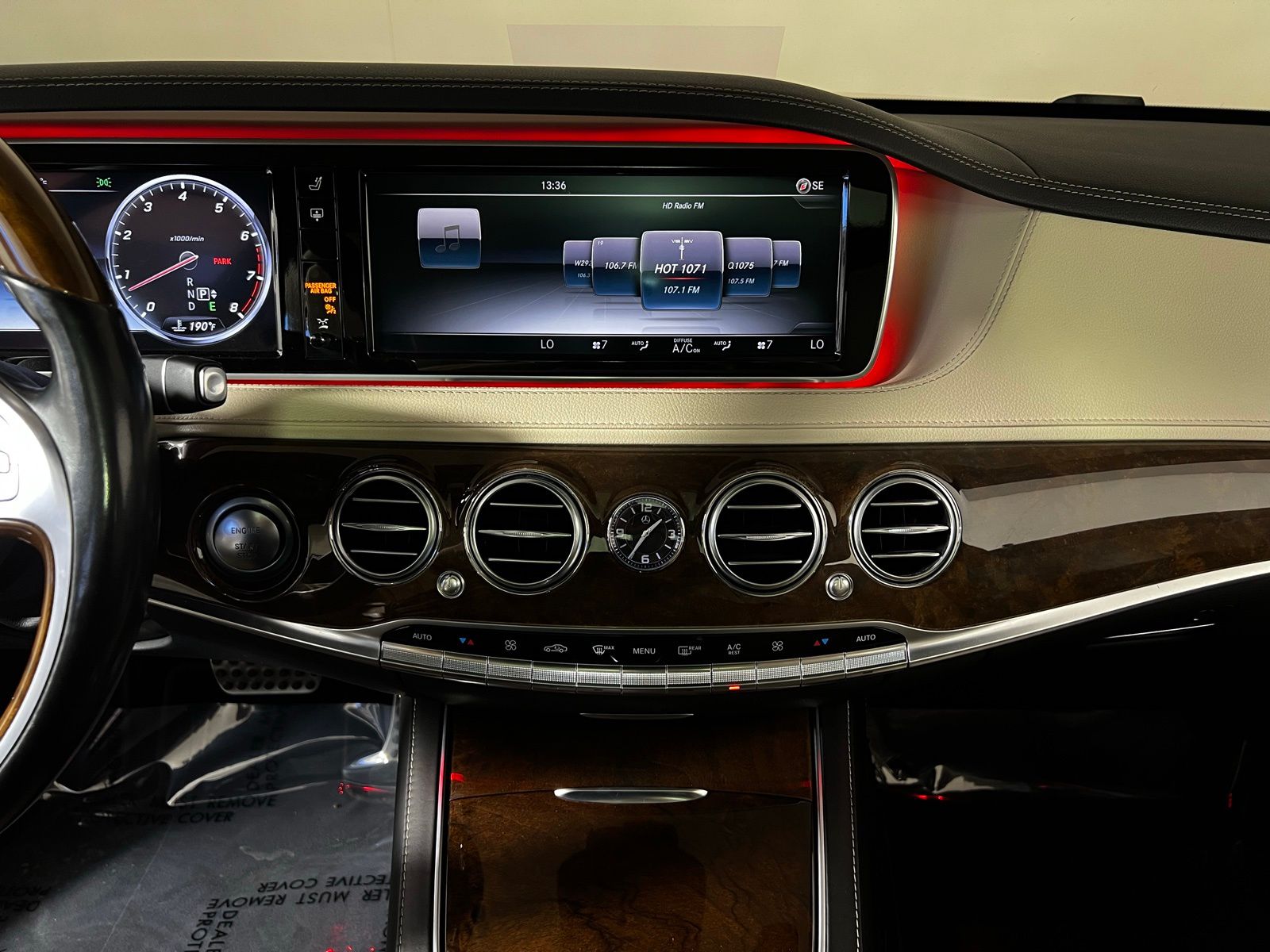 2015 Mercedes-Benz S-Class S 550 23